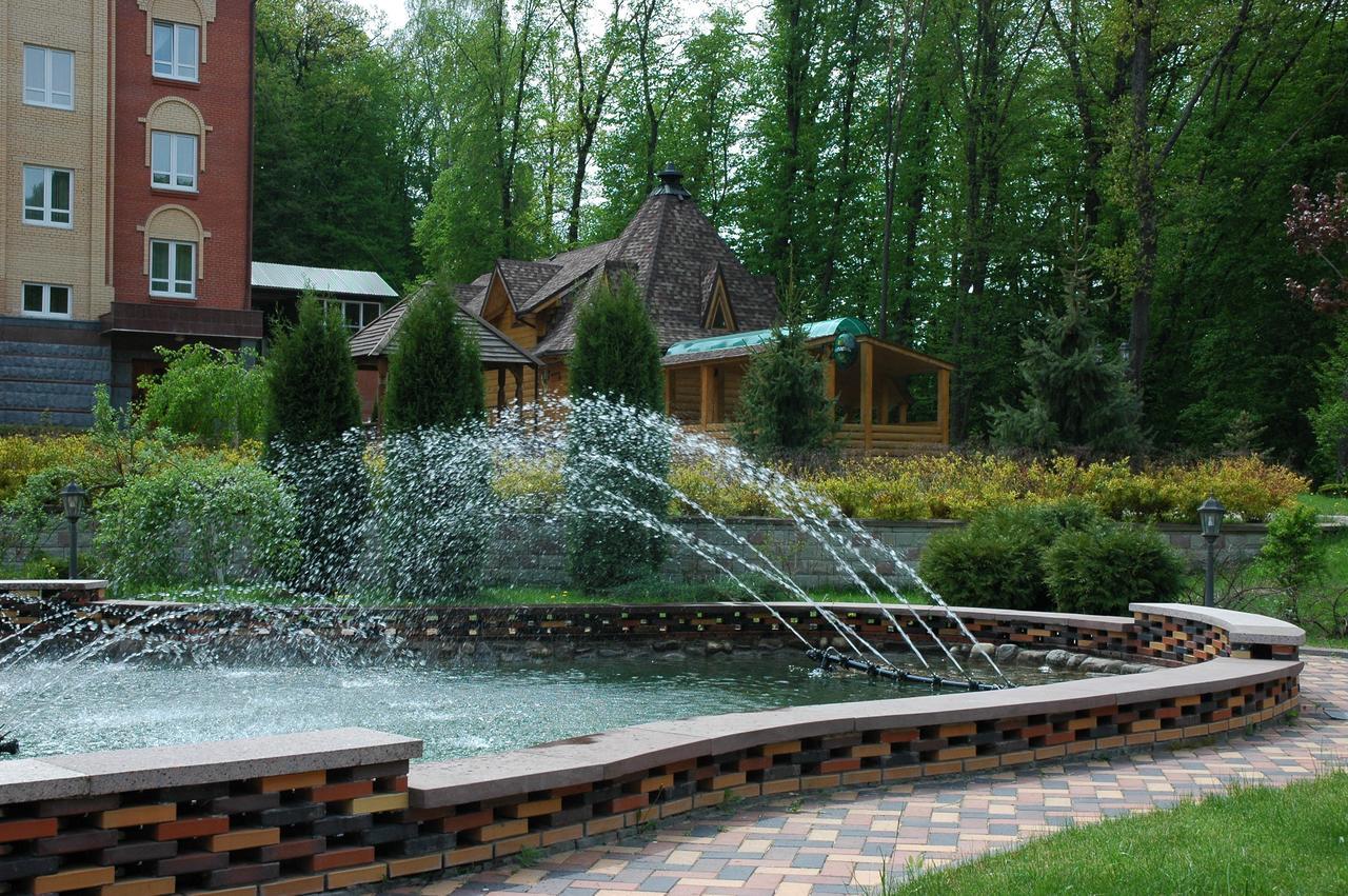 Aqua Vita - Zhyva Voda Szatanyiv Kültér fotó